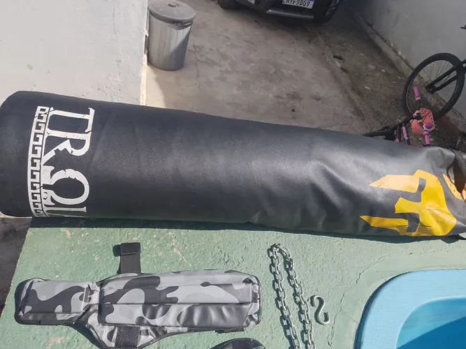 Saco de pancada com caneleira e corrente para suporte- pagamento a vista 31- *