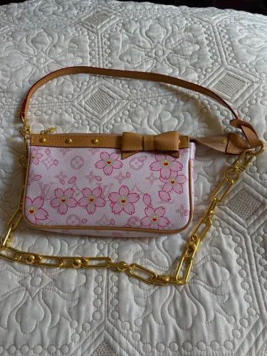 Bolsa Louis Vuitton italiano modelo pochette Murakami rosa blossom