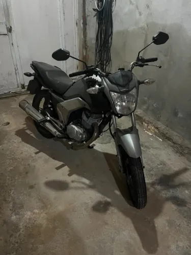 Vendo moto Honda 150 2015