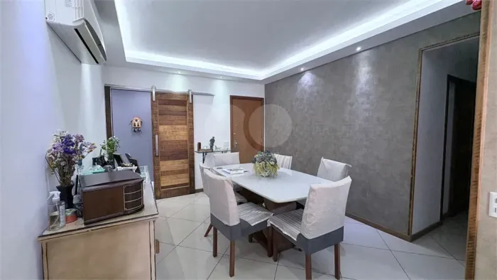 Apartamento à venda com 3 quartos, sendo 1 suíte, no condomínio Solar Barbosa Pinho, Rio d