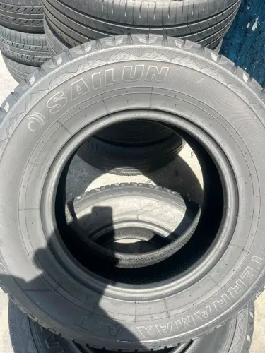 Pneu 265/70 Aro 17l6