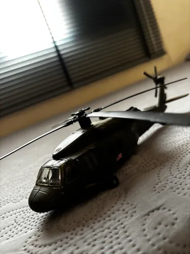 Miniatura Helicóptero Black Hawk