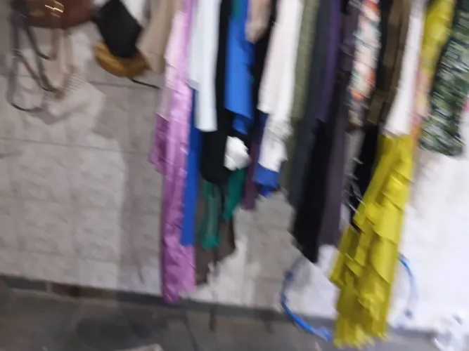 Vendo fundo de Bazar, só roupas Ecelente