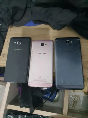 Celulares com defeito