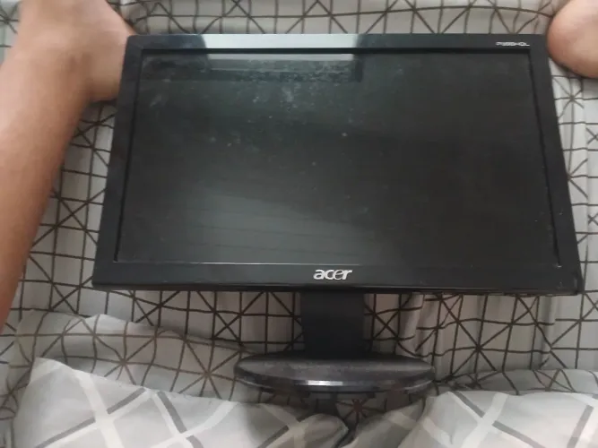 Monitor acer LCD 50/60hz
