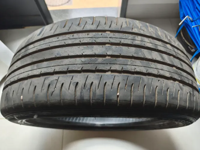 Pneu Dunlop 225/50R18