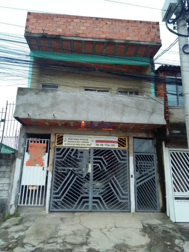 Sobrado à venda em Suzano-SP, bairro Cidade Miguel Badra: 3 quartos, 1 suíte, 1 sala, 1 va