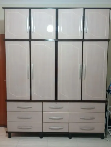 Vendo Armário semi novo
