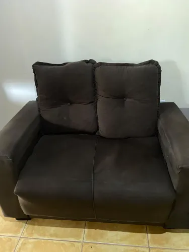 Sofá semi novo $200