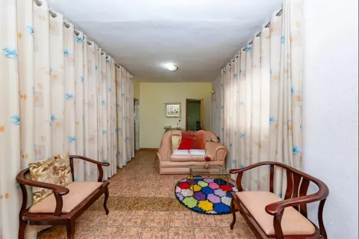 Casa à Venda - Betânia, 6 Quartos, 340 m2