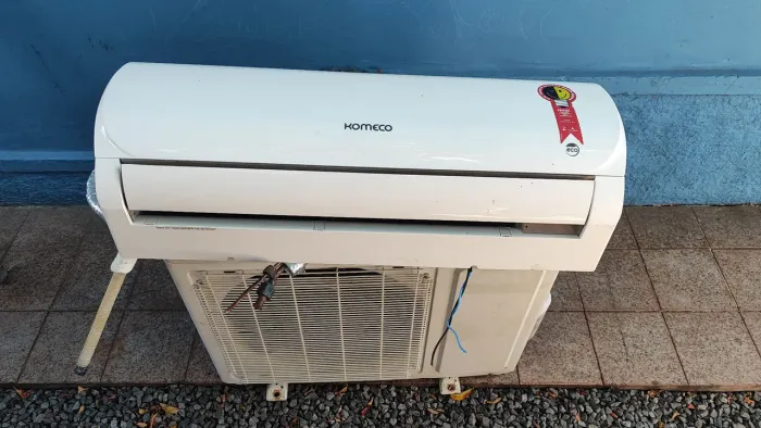 Ar condicionado 12000 BTUs Komeco funcionando perfeitamente