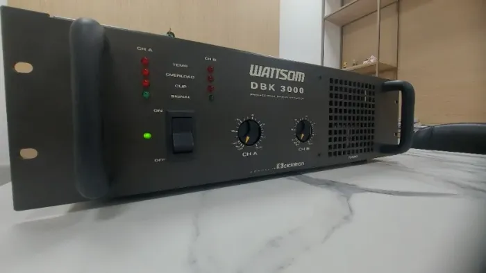 Amplificador Ciclotron DBK 3.000 Semi Novo
