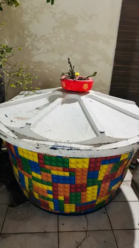 R$ 150 - Caixa d?água 310 l