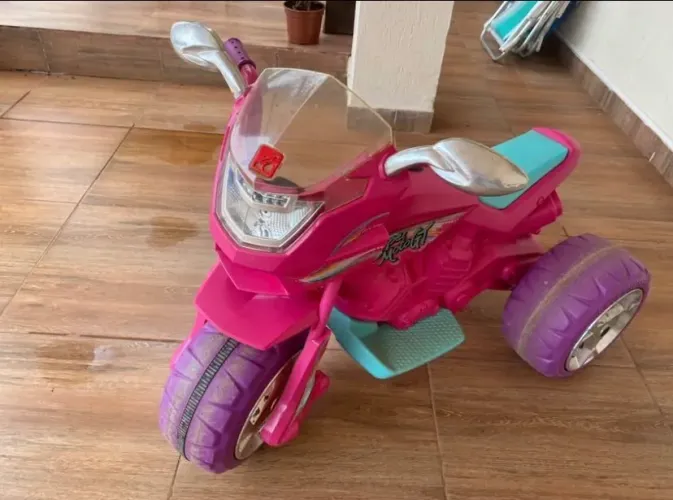 Moto elétrica infantil 