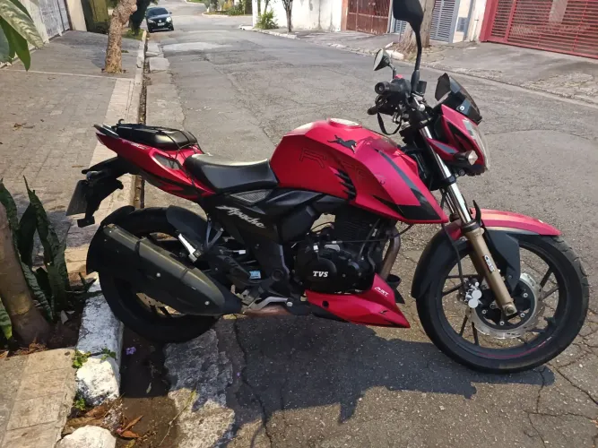 Vendo RTR Apache 200cc pouco usada.