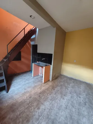 TERRENO COM 2 FRENTES + KITNET RUA DA OLARIA E