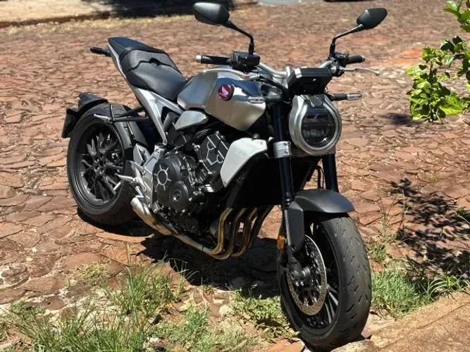 Honda cb1000r 2023 1900km * Estado de NOVA *