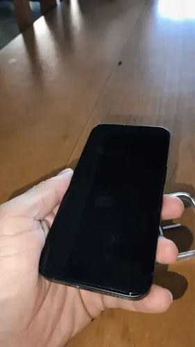 iPhone 14 128GB - Bateria 99% - Muito conservado + Carregador