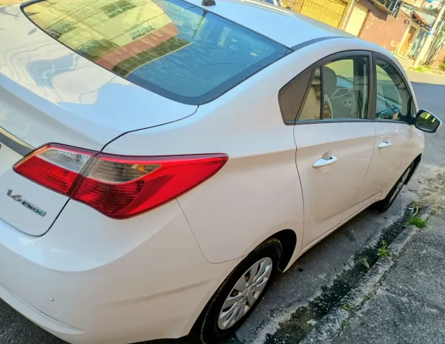 Hyundai HB20S C.plus/c.style 1.6 Flex 16V Mec.4p 2015