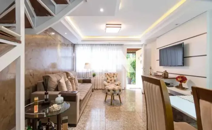 Casa em Condomínio : Duplex / Residencial / Vargem Grande