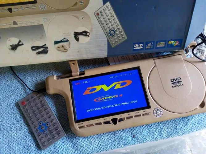 DVD para Auto (quebra sol)