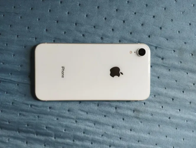 iPhone XR 128GB