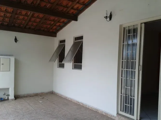 Casa antiga a venda Terreno 300m² Pq. Nossa Senhora da Gloria - Tremembe SP