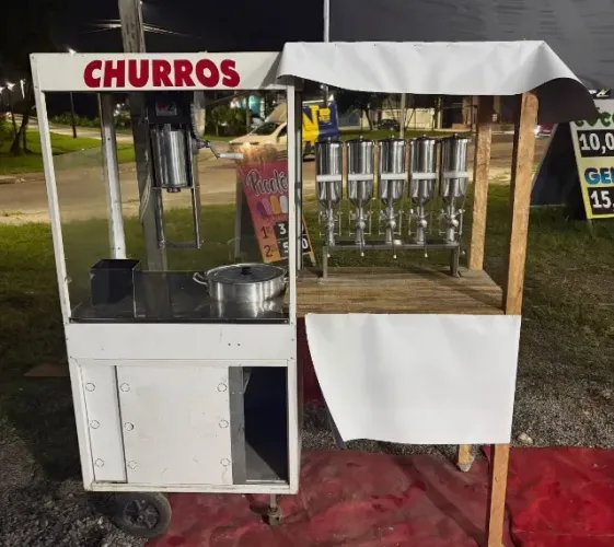 Vendo Carrinho de Churros Completo e Novíssimo