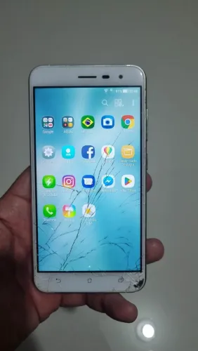 Vendo 2 celulares para consertar ou peças