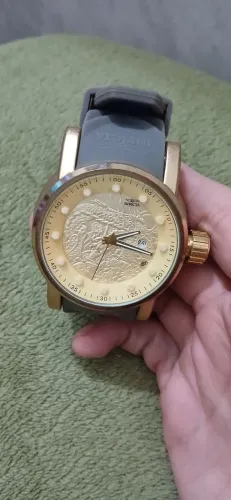 Relogio Invicta (Dourado e Cinza)