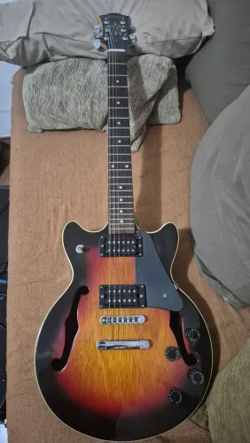 Guitarra golden semi acústica 1987