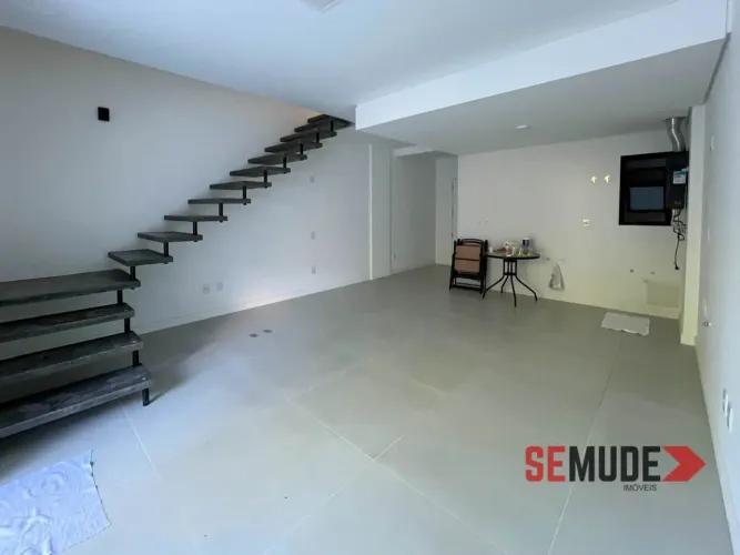 APARTAMENTO DUPLEX - 2 DORMITÓRIOS