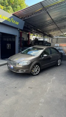 Fiat Linea Absolute 1.9/1.8 Flex Dualogic 4P 2011