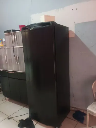 Geladeira Consul Adesivada funcionando