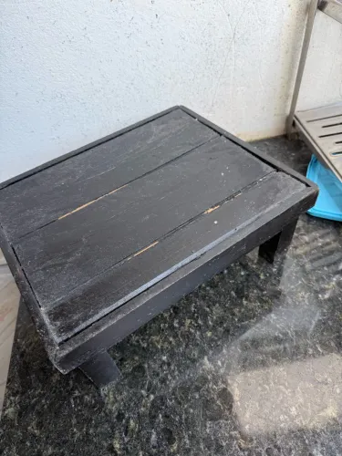 Porta telefone antigo estilo banquinho