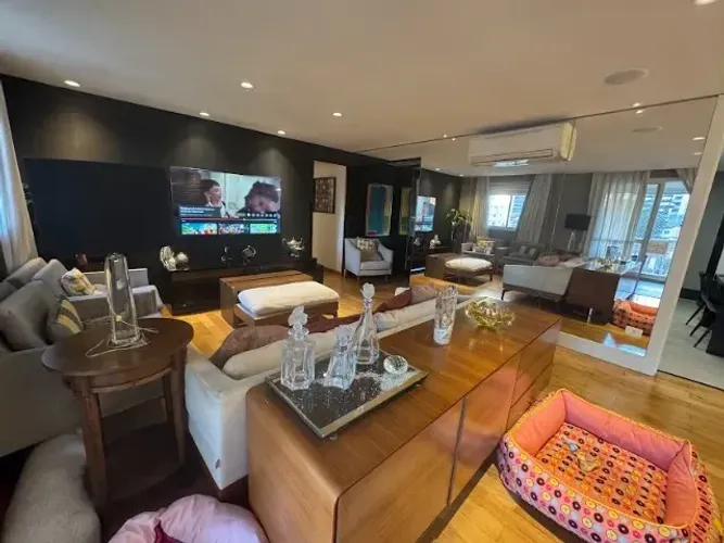 Apartamento p/ venda c/ 130 m² com 3 suítes no melhor da Vila Mariana - SP