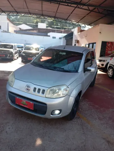 Fiat Uno Vivace 1.0 EVO Fire Flex 8V 3P 2012