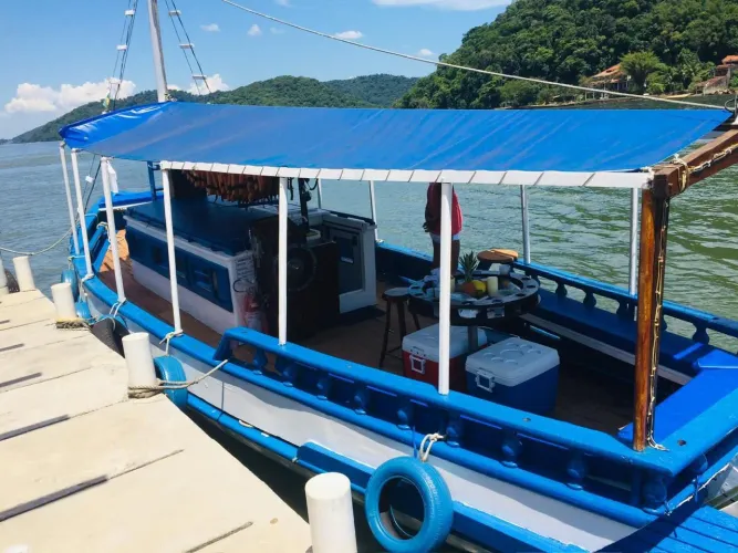Barco escuna