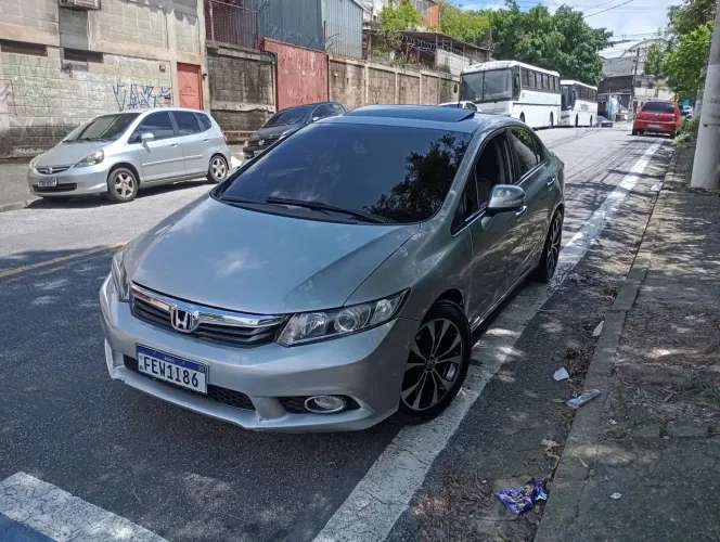 Honda Civic Sedan EXS 1.8/1.8 Flex 16V Aut. 4P 2013