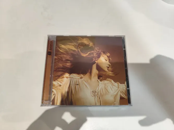 Fearless (Taylor's version) - Taylor Swift (CD)