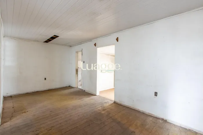 Casa comercial com aproximadamente 200 m², ideal para empresas que buscam um imó