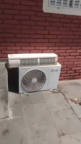 Vendo equipamento de ar condicionado LG de 12 mil btus