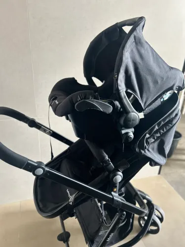 Conjunto Carrinho de Bebê + Bebe conforto Sfaty