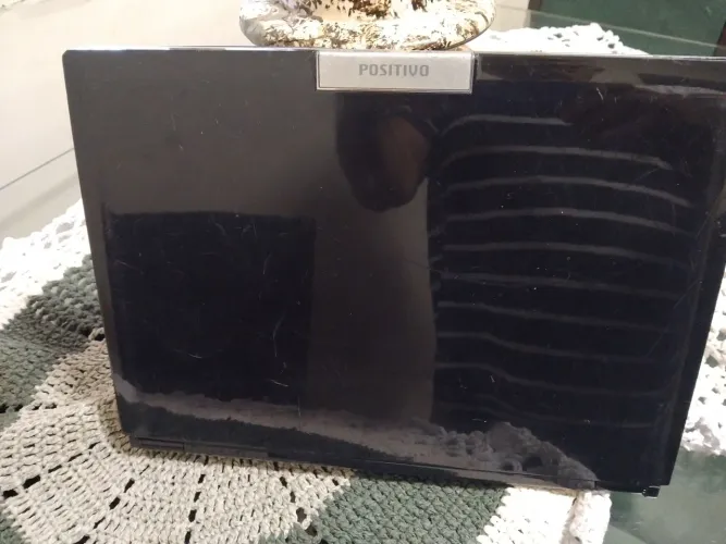 Notebook positivo z65 funcionando parcialmente, só da imagem com monitor .