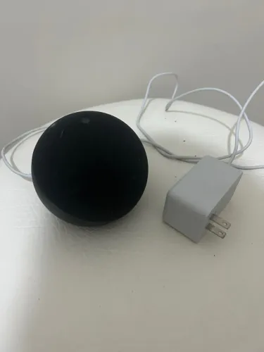 Echo Dot Alexa preta + fonte ? usada