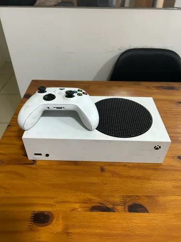 XBOX SÉRIES S SSD 512 GB + CONTROLE