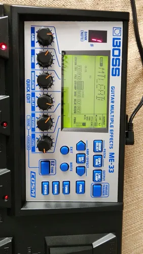 Pedaleira Boss ME-33 Como nova raridade!!!! 