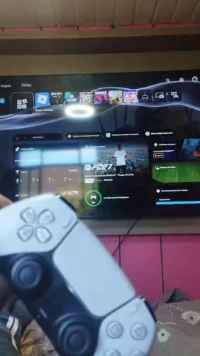 PS5 semi novo 3 meses de uso, com 2 controles