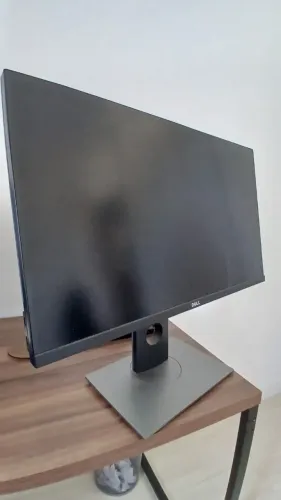 MONITOR DELL UP2716D COM DEFEITO 