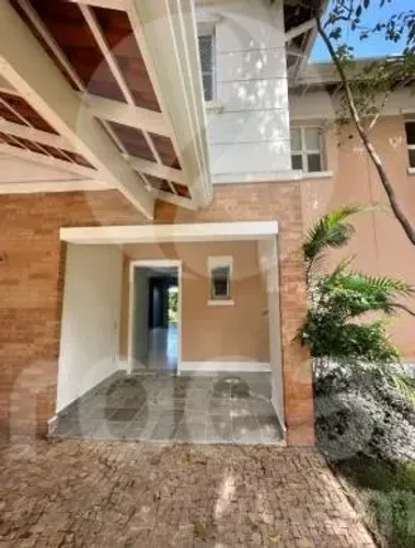 Casa de condomínio com 3suítes para alugar no Jd das Paineiras 167 m² Campinas